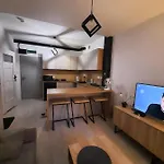 شقة Aparthouse Zegrze