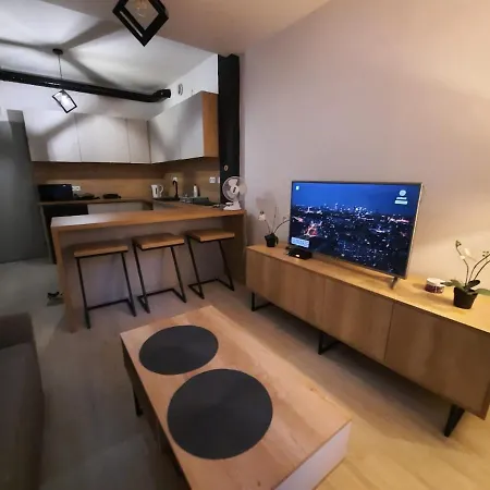 Aparthouse Zegrze سيروتك